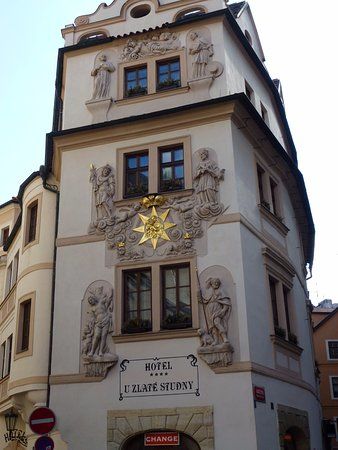 Karlova 175