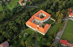 Komorní Hrádek